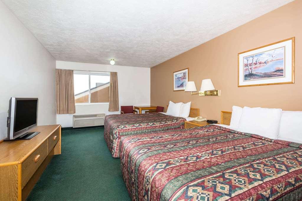 מק'קוק Quality Inn & Suites מראה חיצוני תמונה