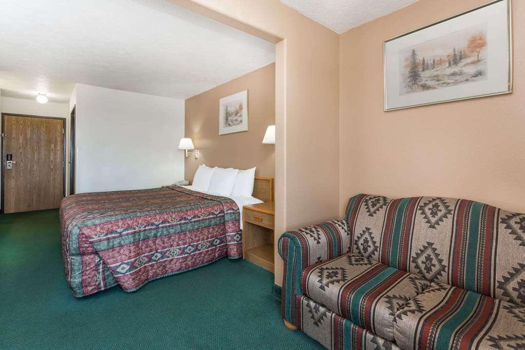 מק'קוק Quality Inn & Suites מראה חיצוני תמונה