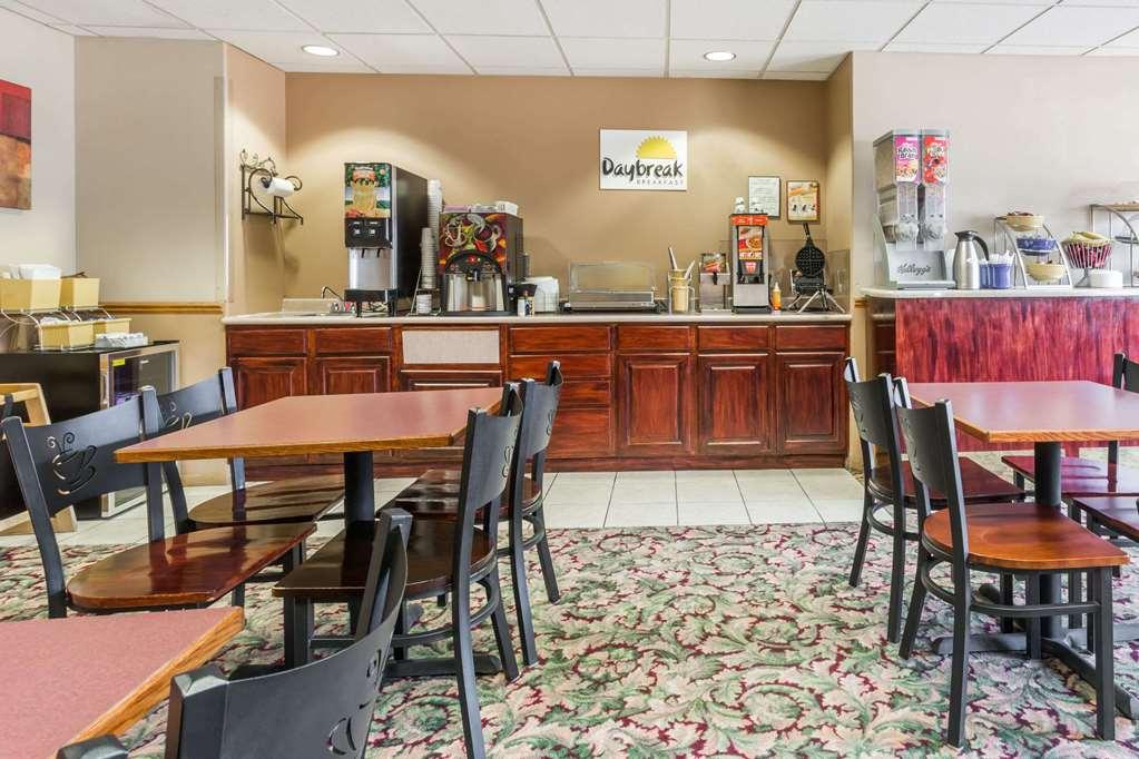 מק'קוק Quality Inn & Suites מראה חיצוני תמונה