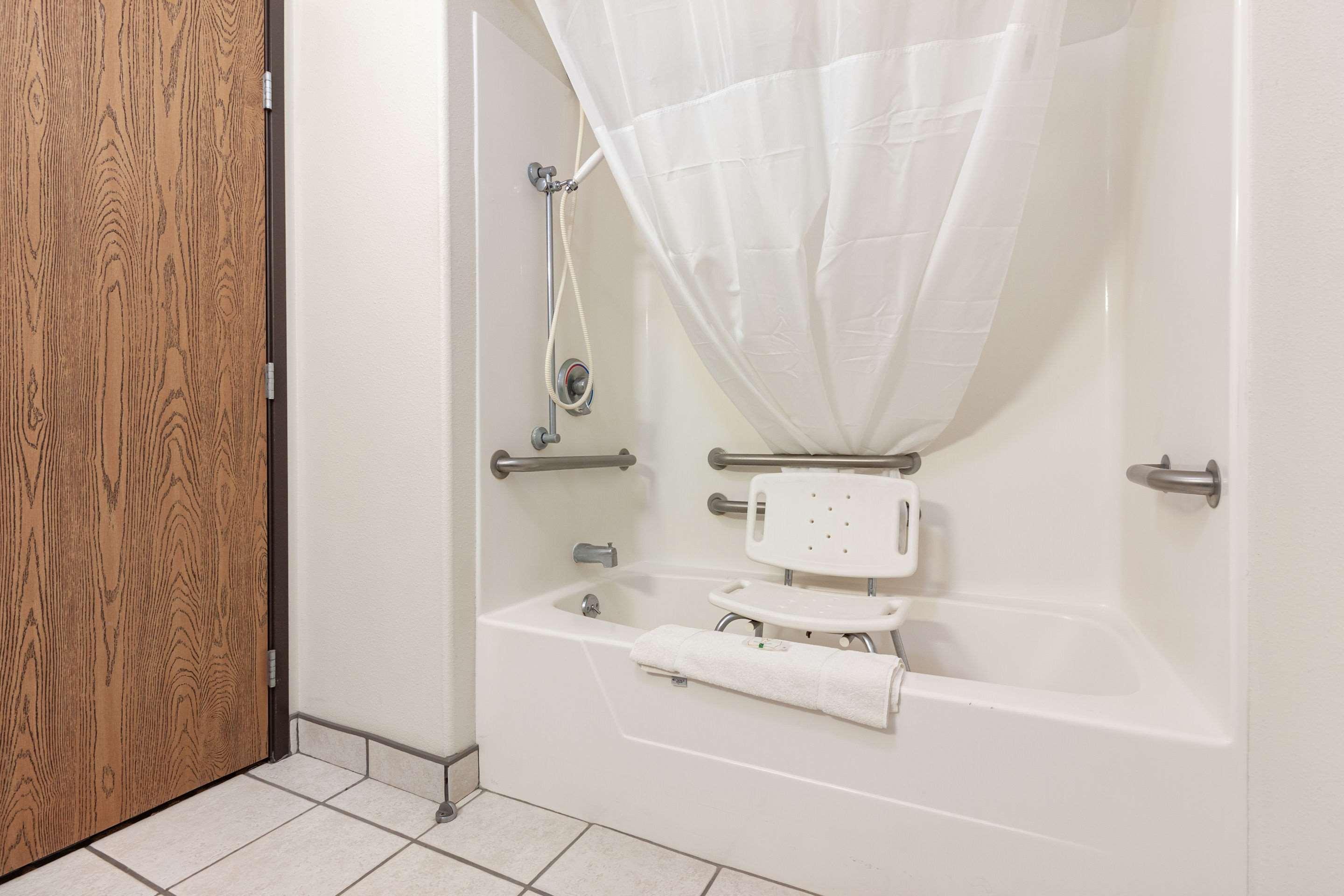 מק'קוק Quality Inn & Suites מראה חיצוני תמונה